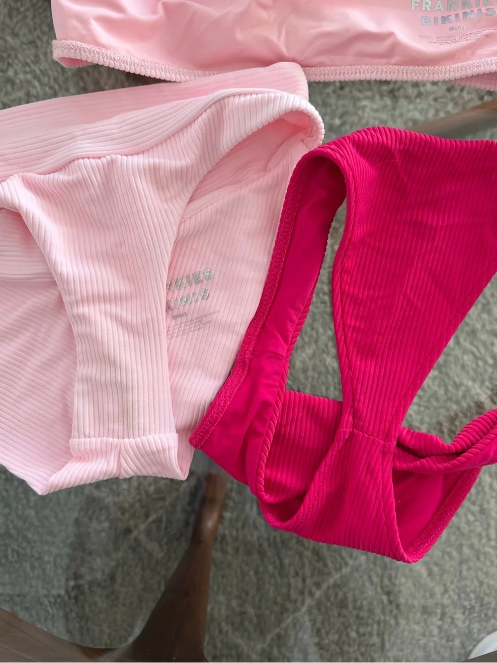 Frankies Bikinis while one